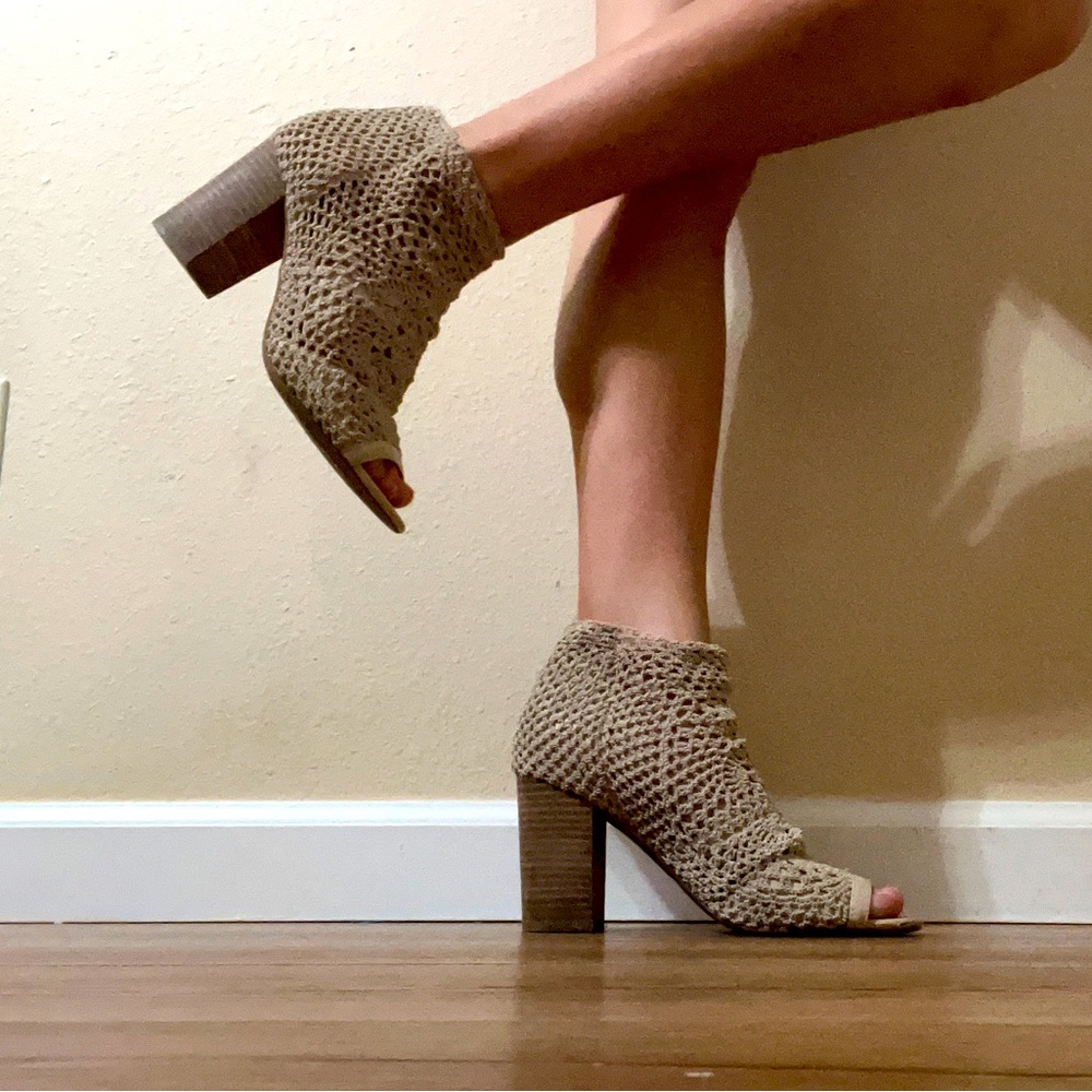 JESSICA SIMPSON HIGH HEELS
